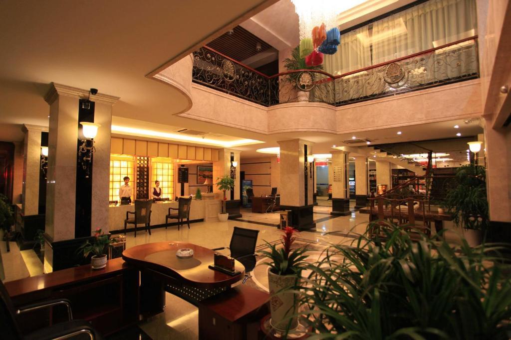 Perfect Season Hotel Guilin Exterior photo