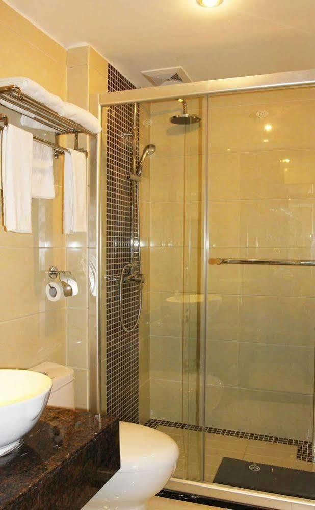 Perfect Season Hotel Guilin Exterior photo